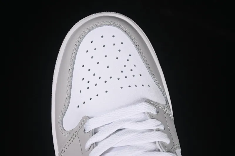 All categories Air Jordan Jordan series basketball shoes Air Jordan 1 Low G version pure original Air Jordan 1 Low AJ1 Joe 1 milk coffee blue hook low-top cultural casual sneakers 553558-146